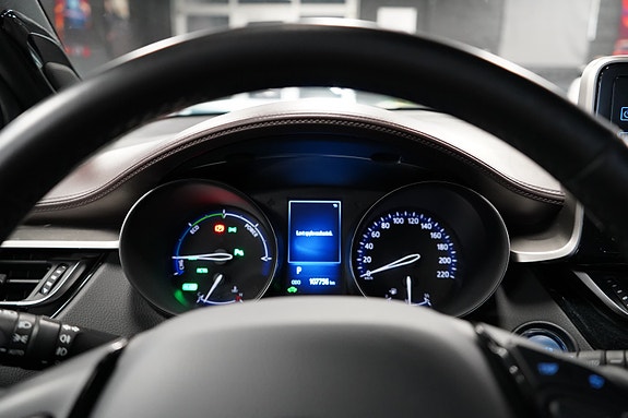 Toyota C-HR 21 of 29