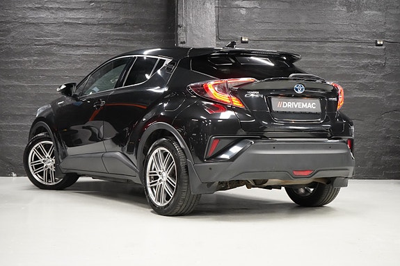 Toyota C-HR 12 of 29