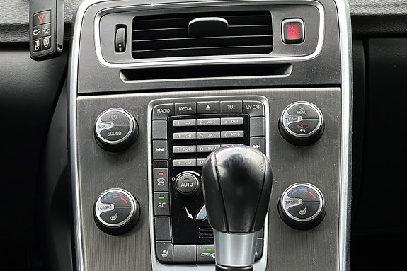Volvo V60 14 of 16