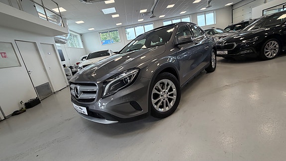 Mercedes-Benz GLA250 8 of 30