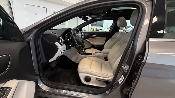 Mercedes-Benz GLA250 24 of 30