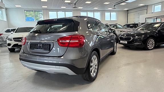 Mercedes-Benz GLA250 19 of 30