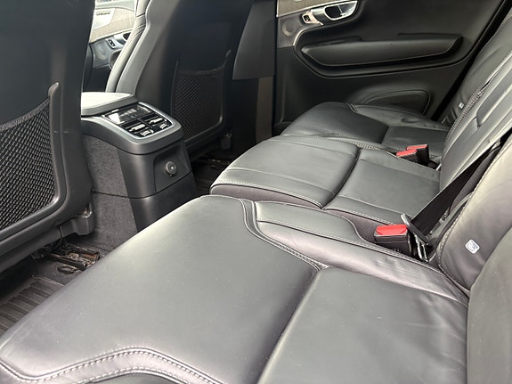 Volvo XC90 21 of 28