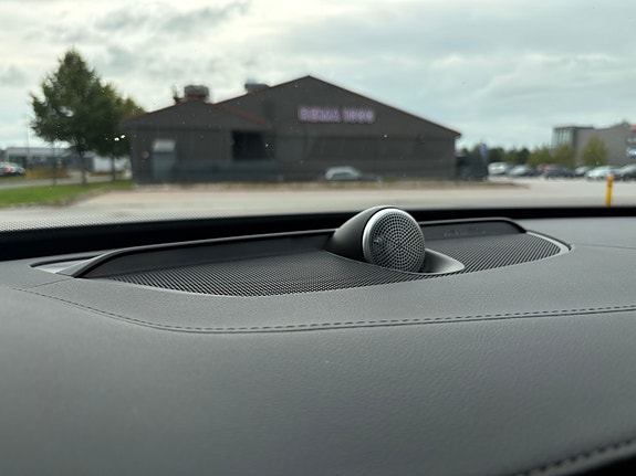 Volvo XC90 13 of 28