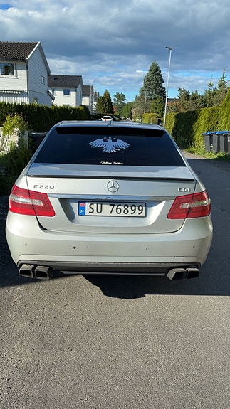 Mercedes-Benz E220 d 8 of 9