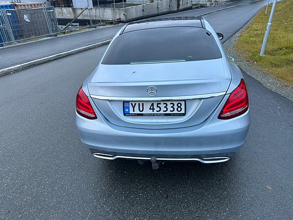 Mercedes-Benz C200 7 of 22