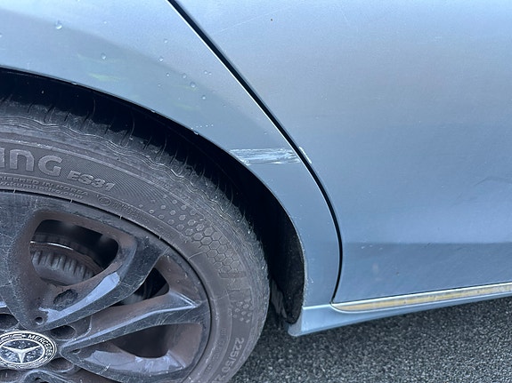 Mercedes-Benz C200 10 of 22