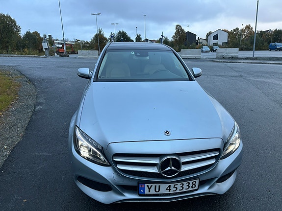 Mercedes-Benz C200 14 of 22
