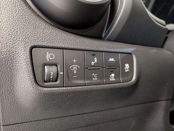 Hyundai Kona 19 of 30