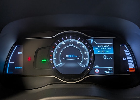 Hyundai Kona 29 of 30