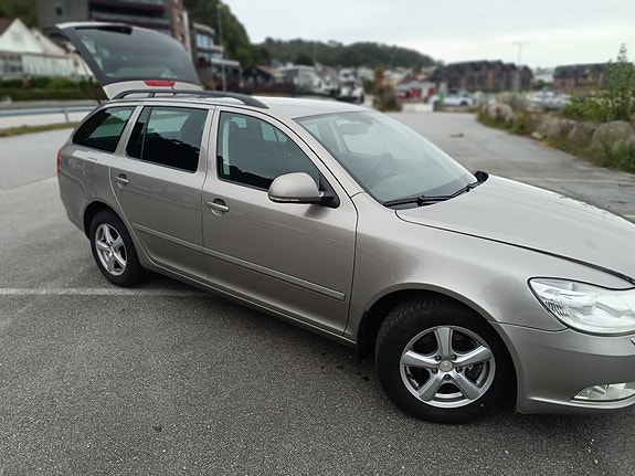 Skoda Octavia 4 of 29