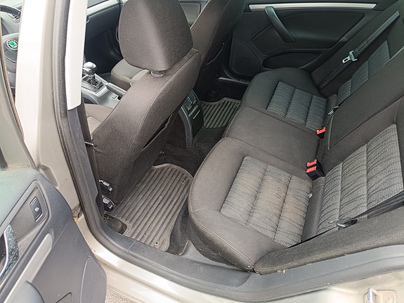 Skoda Octavia 15 of 29