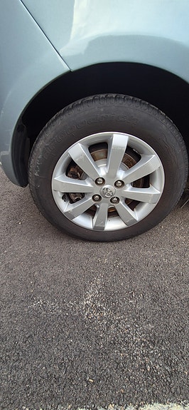Toyota Yaris 13 of 15