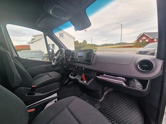 Mercedes-Benz Sprinter 516 20 of 22