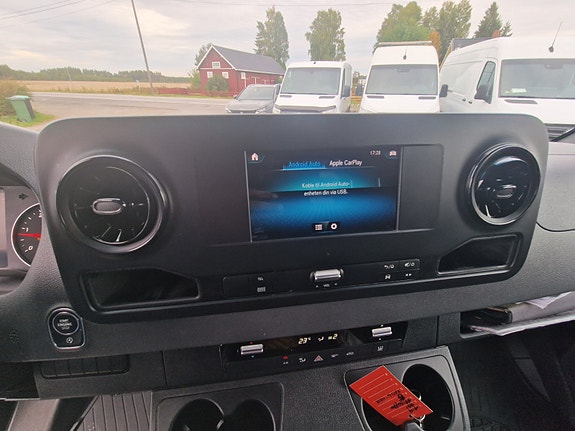 Mercedes-Benz Sprinter 516 15 of 22