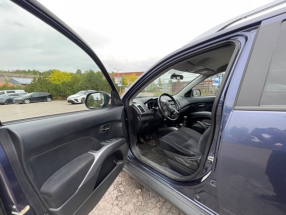 Mitsubishi Outlander 17 of 30