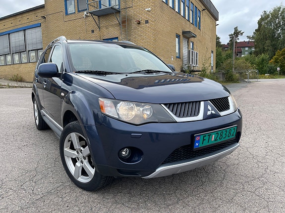 Mitsubishi Outlander 3 of 30
