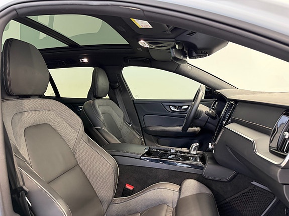 Volvo V60 16 of 30