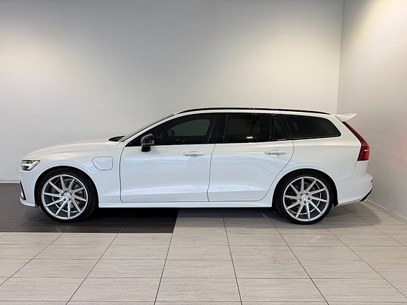 Volvo V60 4 of 30