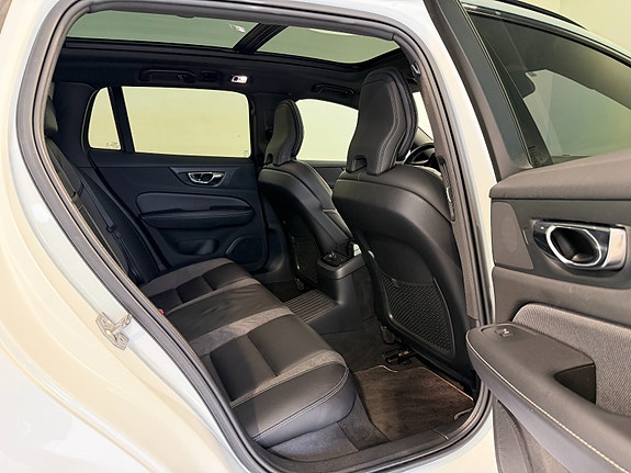 Volvo V60 21 of 30