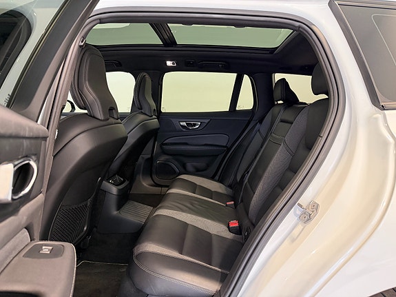Volvo V60 20 of 30
