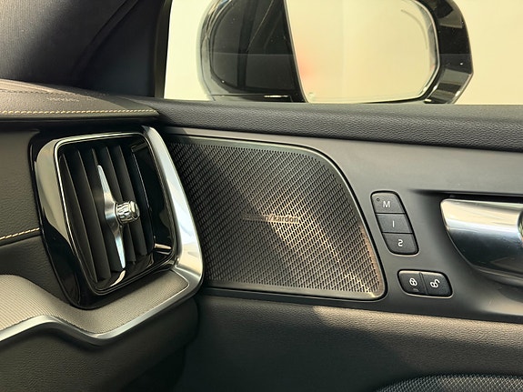 Volvo V60 24 of 30