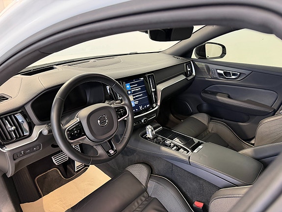 Volvo V60 14 of 30
