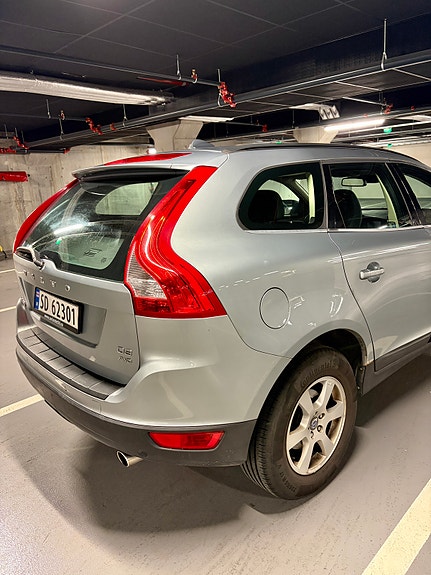 Volvo XC60 4 of 10