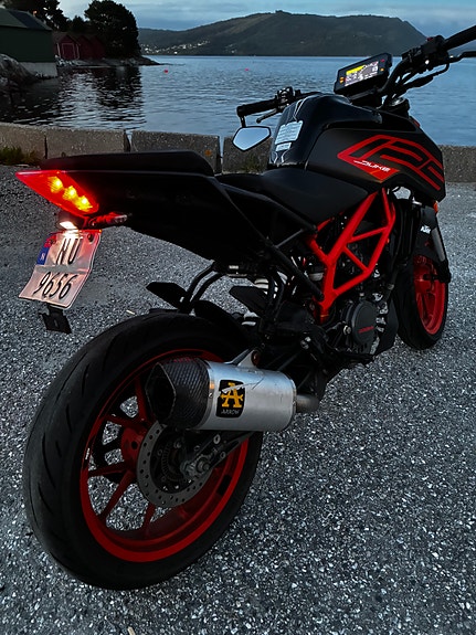 KTM 125 Duke 4 of 5