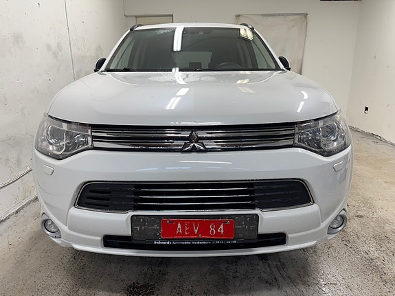 Mitsubishi Outlander 2 of 27