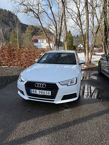 Audi A4 5 of 16