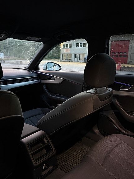 Audi A4 13 of 16