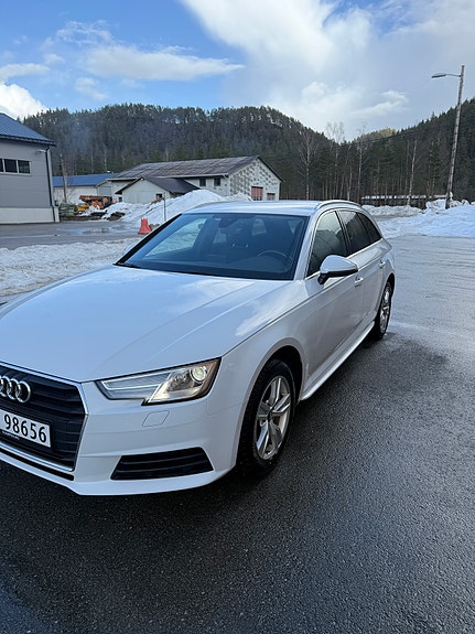 Audi A4 4 of 16