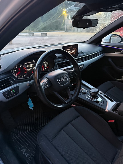 Audi A4 6 of 16
