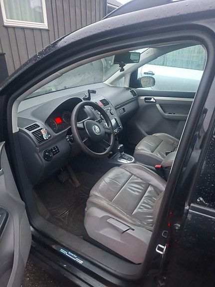 Volkswagen Touran 10 of 10