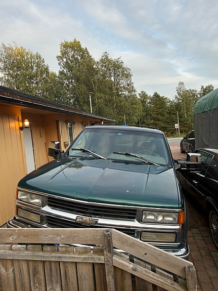 Chevrolet Suburban 25 of 30