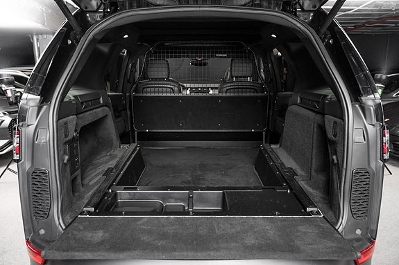 Land Rover Discovery 30 of 30