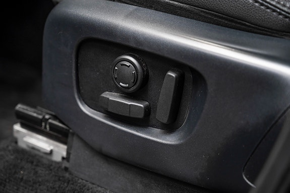 Land Rover Discovery 13 of 30