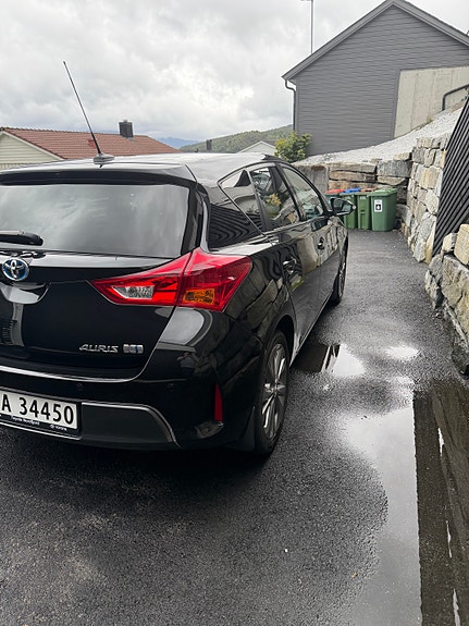 Toyota Auris 6 of 29