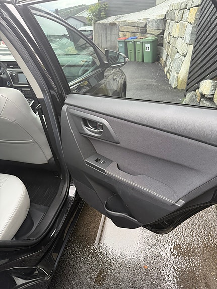 Toyota Auris 14 of 29