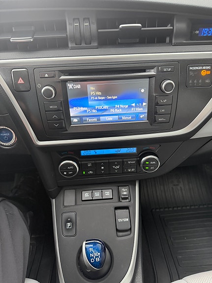 Toyota Auris 24 of 29