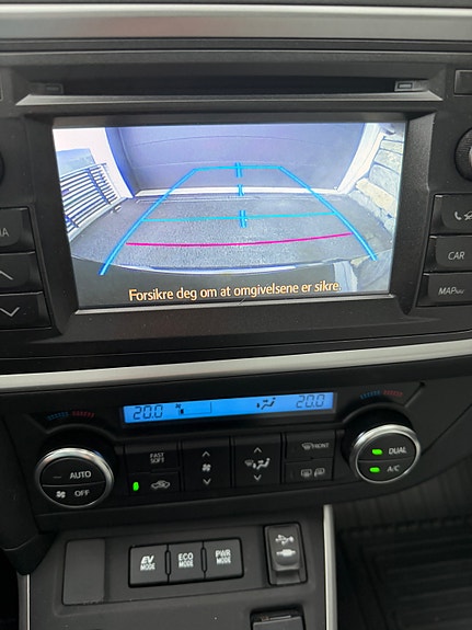 Toyota Auris 27 of 29