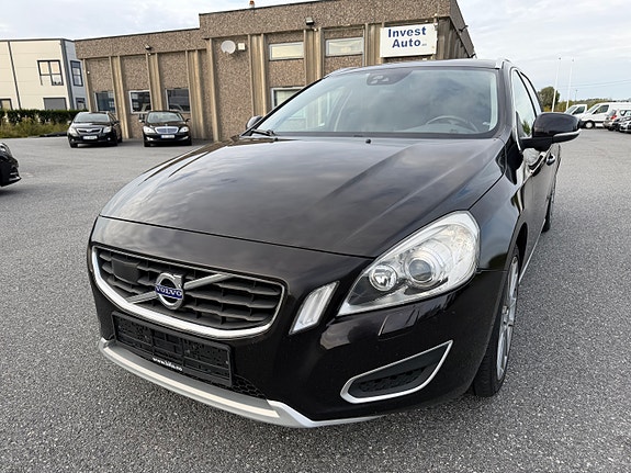 Volvo V60 2 of 22