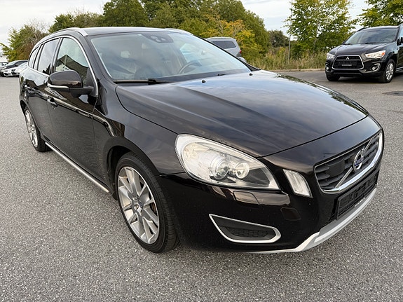 Volvo V60 4 of 22