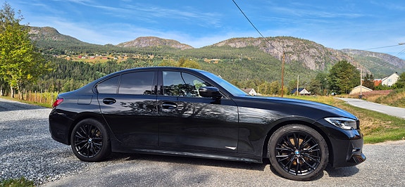 BMW 320d 3 of 28