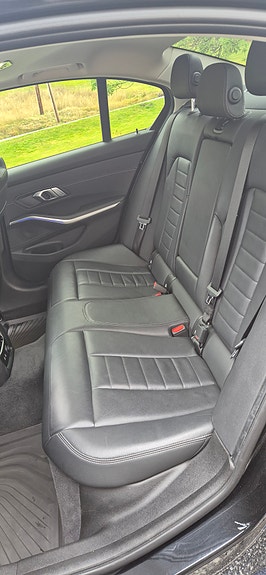 BMW 320d 20 of 28
