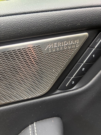 Jaguar I-PACE 8 of 18