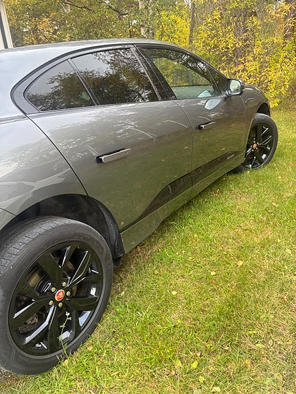 Jaguar I-PACE 4 of 18