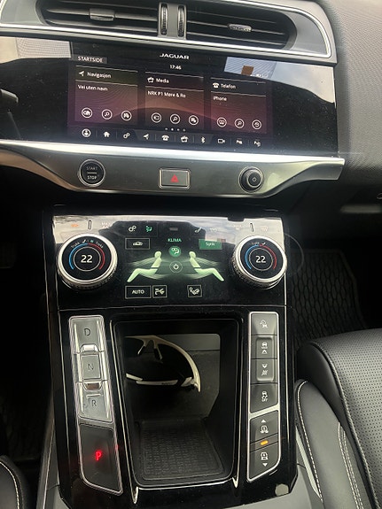 Jaguar I-PACE 17 of 18