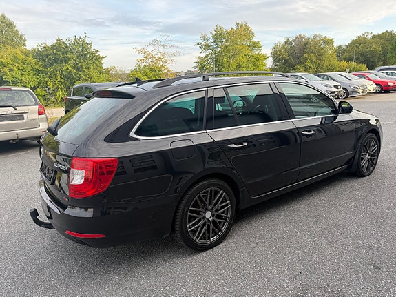 Skoda Superb 7 of 30